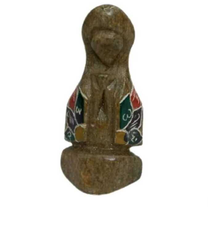 imagens em Pedra Sabão totalmente feita manualmente.