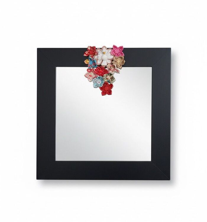 Espelho Moldurado Preto Enfeite Pomba da Paz 